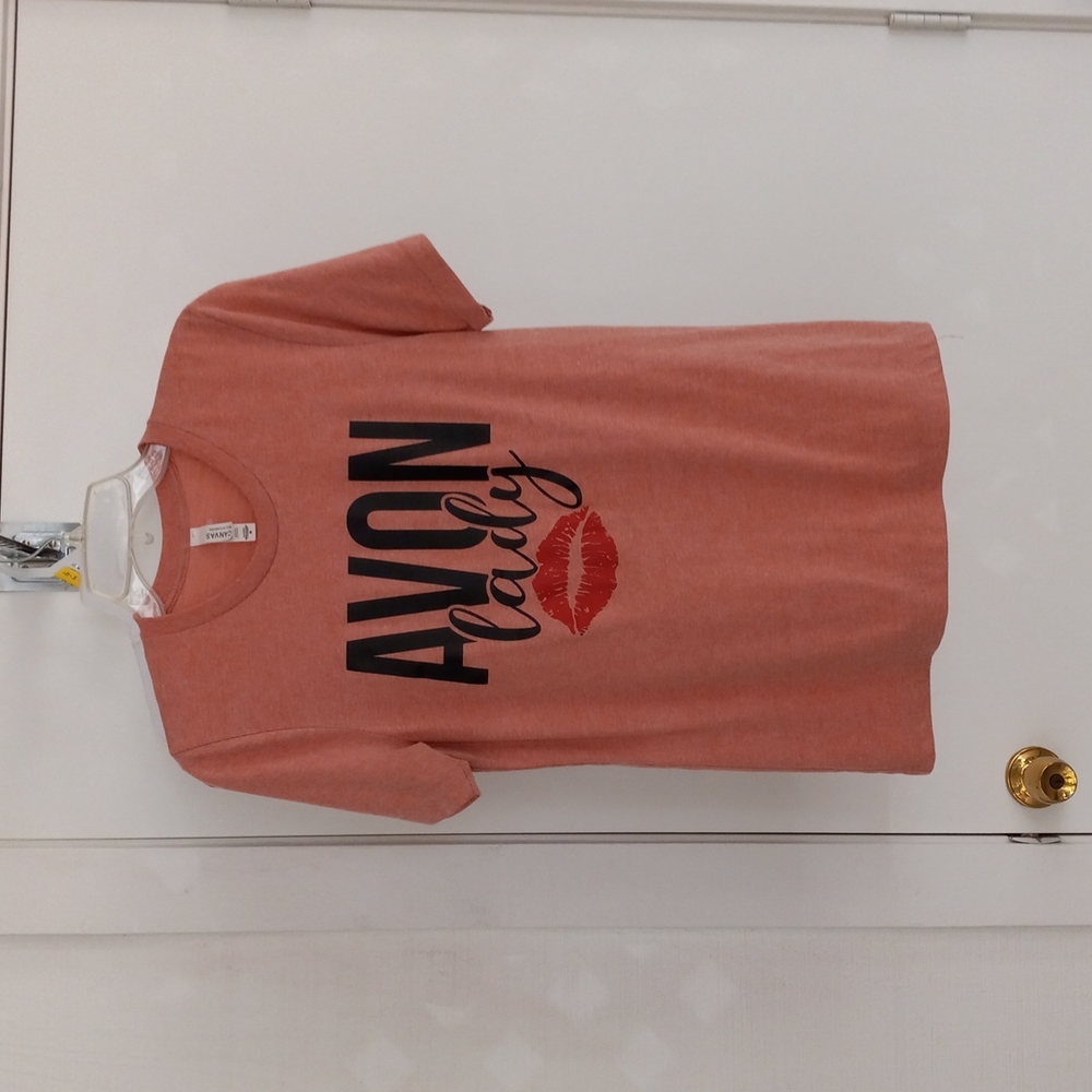 Avon pink  bella Canvas graphic Tee Sz M